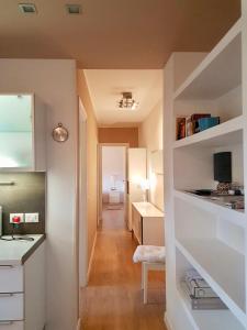 A bathroom at DONATELLO