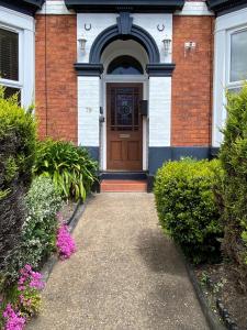 Muka bangunan atau pintu masuk Brayford House Carholme Road