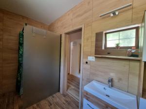 Koupelna v ubytování Apartmány u Petra + 37 fotografií