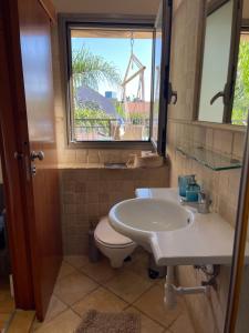 Phòng tắm tại WONDERFUL LUXURY VILLA AT HERZLIYA PITUACH