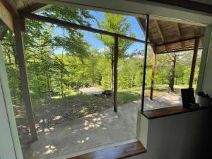 Vrt ispred objekta Forest House Divcibare