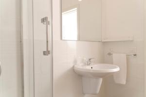 Koupelna v ubytování "Panta Rei Luxury House" near Matera UNESCO City + 11 fotografií