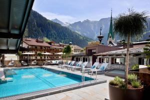 Ein allgemeiner Bergblick oder ein Berglick von des Hotels aus