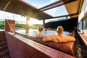 Hostia v ubytovaní Allure Healthy Hotel & Spa