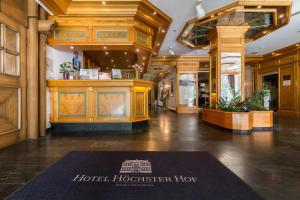 a hotel holzer hosier hog in a lobby at Tagungshotel Höchster Hof in Frankfurt