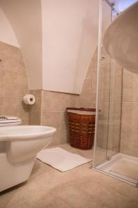 A bathroom at Casa nel Borgo Antico