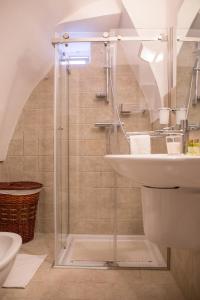 A bathroom at Casa nel Borgo Antico
