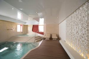 Bazén v ubytování Hotel AF Pesquera nebo v jeho okolí