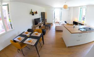 Televízia a/alebo spoločenská miestnosť v ubytovaní La Casa Machado 1 + 5 fotografií