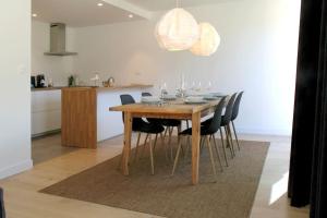 Kuchyňa alebo kuchynka v ubytovaní Maison de vacances Lesconil à 500 m de la plage