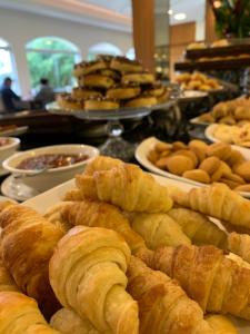 Comida no hotel ou em algum lugar perto