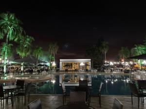 A piscina localizada em Grand Carimã Resort & Convention Center ou nos arredores