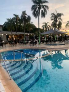 A piscina localizada em Grand Carimã Resort & Convention Center ou nos arredores