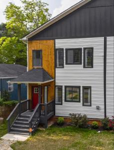 Το κτήριο όπου στεγάζεται  η παραθεριστική κατοικία