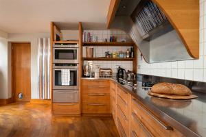 Kuchyňa alebo kuchynka v ubytovaní Higher Mapstone - A true retreat nestled in a private sanctuary on Dartmoor