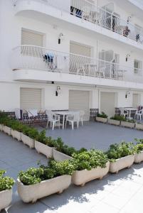 Un balcón o terraza de Apartamentos Las Americas - Blanes Beach