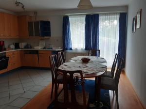 Kuchyň nebo kuchyňský kout v ubytování Ferienwohnung Haus Graf