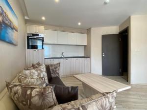 A kitchen or kitchenette at PARADISO 'В' 102 PRIVATE SEA VIEW Apartment