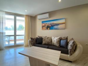 A seating area at PARADISO 'В' 102 PRIVATE SEA VIEW Apartment