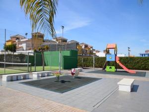 Aire de jeux pour enfants de l'établissement Jardines del Campanario