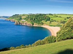 Gallery image of The Barn, 20 At The Beach in Beesands