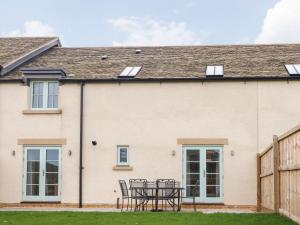 Gallery image of 9 Windrush Heights in Burford
