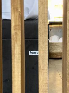 Postel nebo postele na pokoji v ubytování Apartmani CUBE L