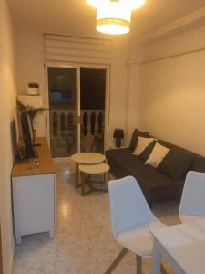 Posezení v ubytování Apartment only 250m from the beach Los Locos