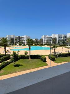 Hồ bơi trong/gần La perla Saidia résidence anwar avec piscine Pour famille uniquement 36m3