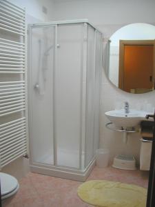 Et badeværelse på Villaggio Turistico Riviera