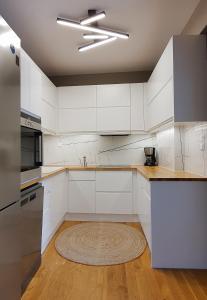 Kuchyňa alebo kuchynka v ubytovaní Malamas Apartment