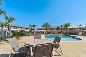 The swimming pool at or close to Pensacola Paradise