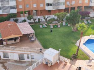 Basen w obiekcie Saltillo Alto Gray Studio. Vistas al mar y piscina lub w pobliżu