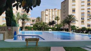 Bazén v ubytování Apartamento Torrox Vibes Frente al Mar nebo v jeho okolí