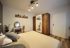 Postel nebo postele na pokoji v ubytování Apartment Korado