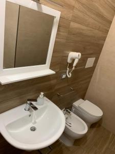 Koupelna v ubytování B&B Piano Romano -con parcheggio privato gratuito-