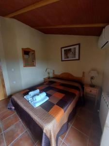 Postel nebo postele na pokoji v ubytování Casas Rurales El Cobijo de Sierra Cazorla