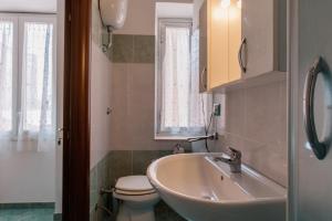 Kúpeľňa v ubytovaní Foresteria Roma Esercito della Salvezza + 29 fotografií
