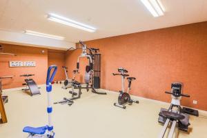 Posilňovňa alebo fitness centrum v ubytovaní Le Jaude Centre studio