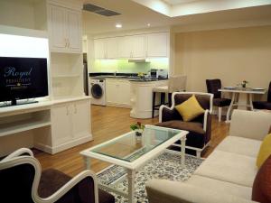 Kuchyň nebo kuchyňský kout v ubytování Kingston Suites Bangkok
