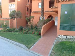 Fotografia z galérie ubytovania Spacious Ground Floor Luxury Apartment with underground parking v destinácii Castillo de Sabinillas