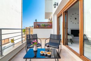 A balcony or terrace at Trinity Seaside Family Maisonette