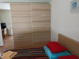 Postel nebo postele na pokoji v ubytování Ubytování U Vrbičky - blízko Prahy
