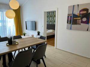 TV a/nebo společenská místnost v ubytování Apartments Jadranka
