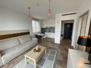 Kuchyňa alebo kuchynka v ubytovaní Bárdo Apartman