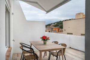 Balkón alebo terasa v ubytovaní Alta House Apartments 3 Calas