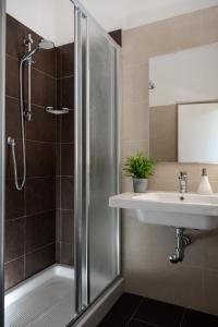 Koupelna v ubytování Club Hotel