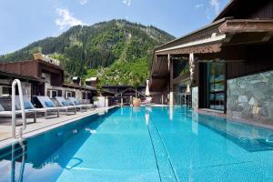 Ein allgemeiner Bergblick oder ein Berglick von des Hotels aus