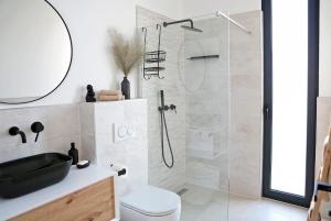 Kúpeľňa v ubytovaní Villa Seabatical + 27 fotografií