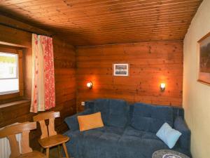 Posedenie v ubytovaní Holiday Home Hexenhäusl by Interhome